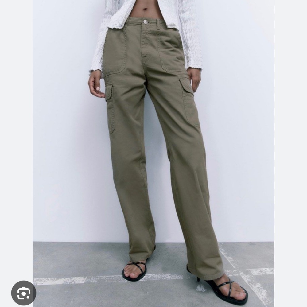 Zara TRF straight leg cargo pants with a high waist